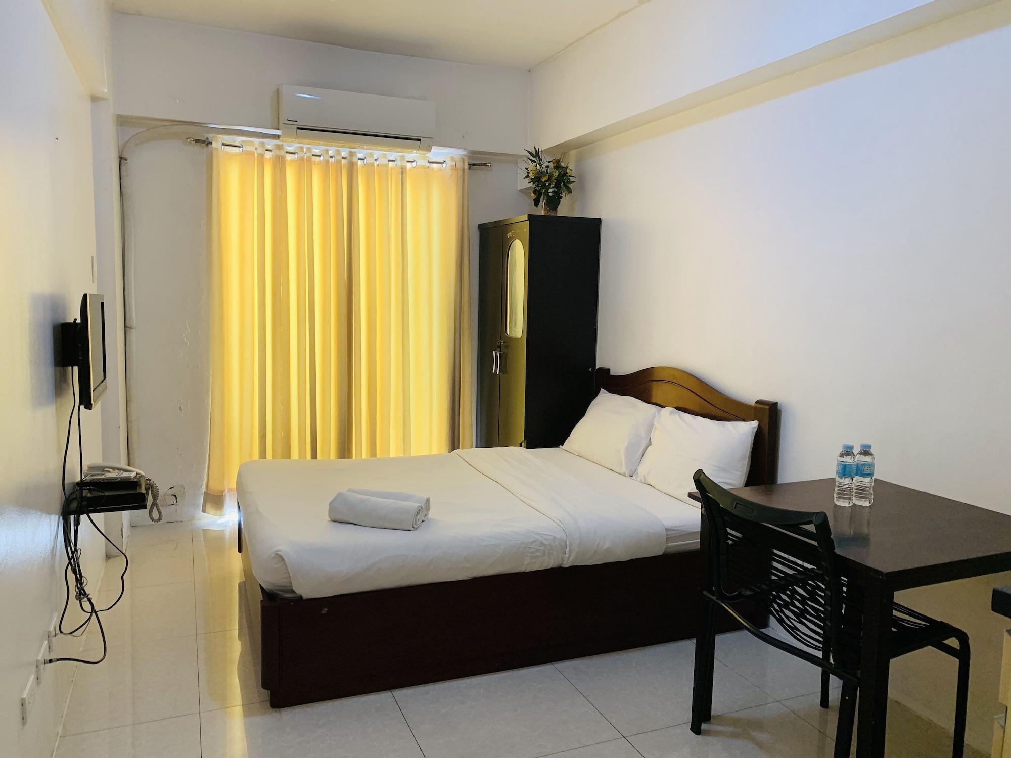 Oyo 893 Dian Suites Makati Manila Exterior foto