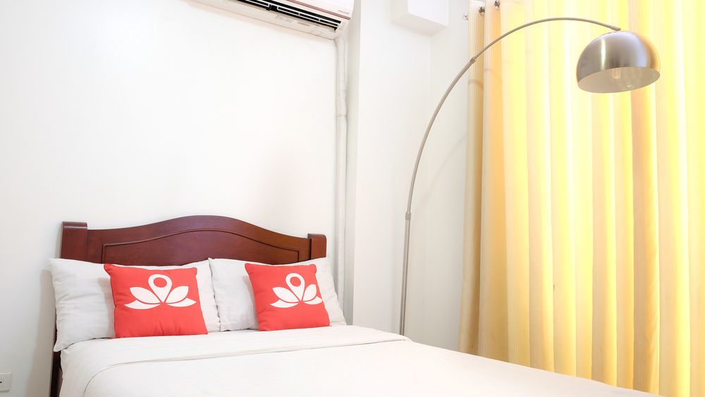 Oyo 893 Dian Suites Makati Manila Exterior foto